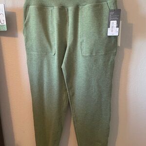 Banded bottom sweat pant with pockets.